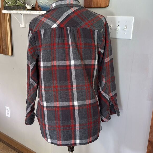 Cabi tavern plaid flannel button up shirt jacket womens size medium black gray r - Picture 4 of 11